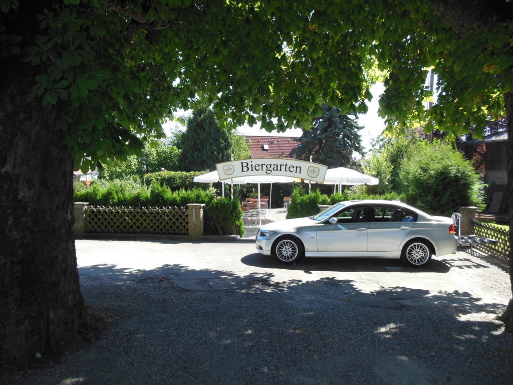 Gruener Baum Hotel Щетен Екстериор снимка