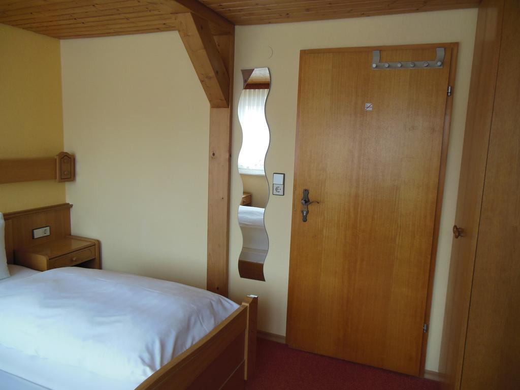 Gruener Baum Hotel Щетен Екстериор снимка
