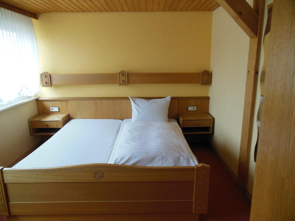 Gruener Baum Hotel Щетен Екстериор снимка