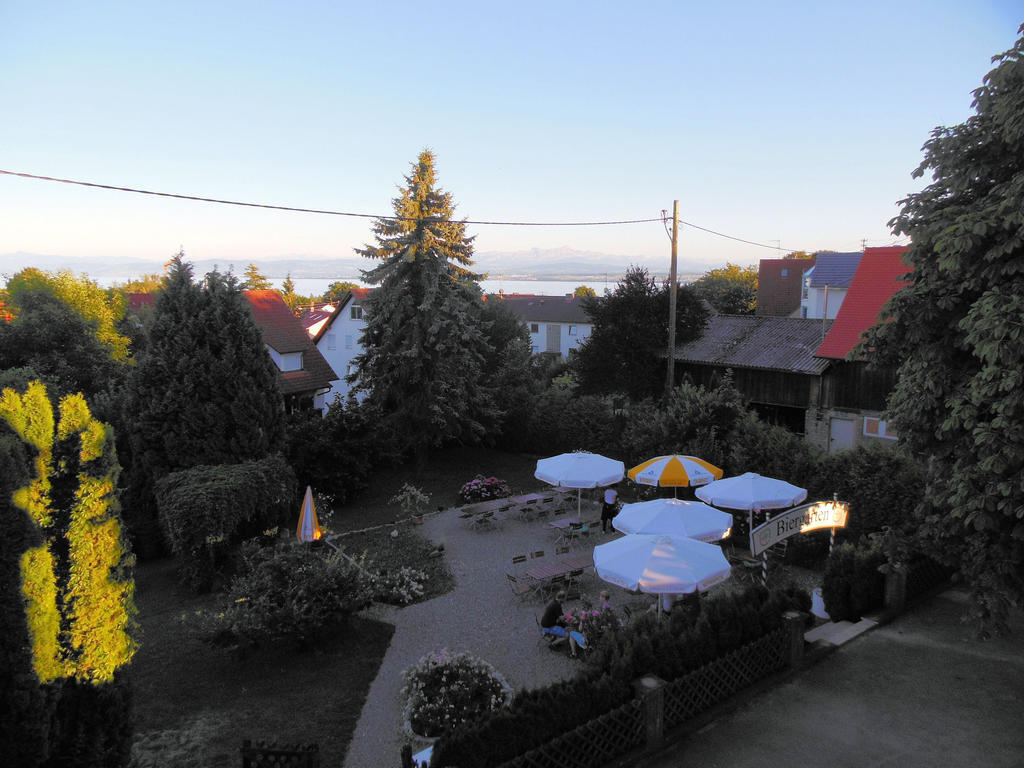 Gruener Baum Hotel Щетен Екстериор снимка