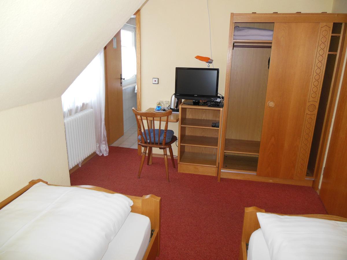 Gruener Baum Hotel Щетен Екстериор снимка